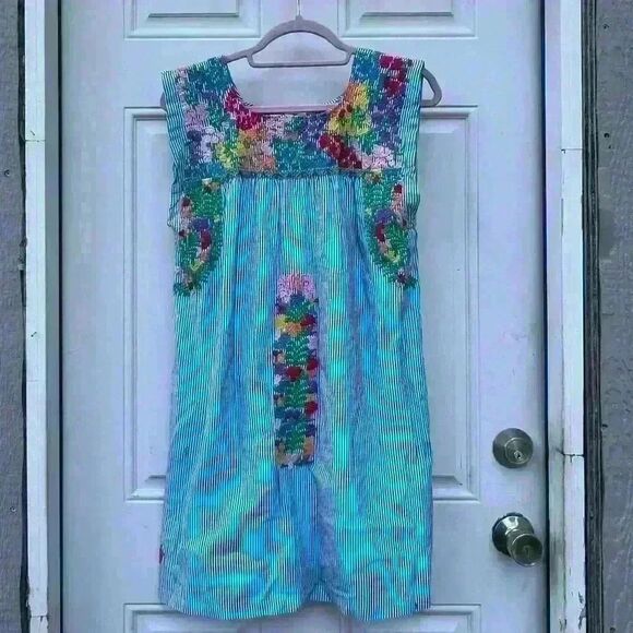 J. MARIE
Ana Maria Dress embroidery size‎ XS SOLD OUT Online - Picture 4 of 9